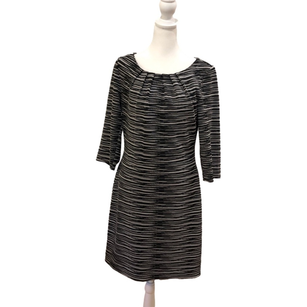Trina Turk business casual 3/4 length sleeve dress in gray and black. Size 8.